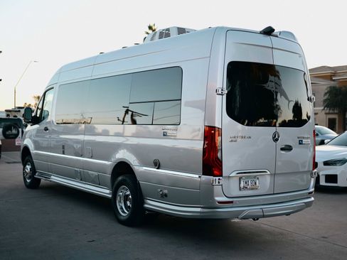 Used 2022 Mercedes-Benz Sprinter 3500 image 6