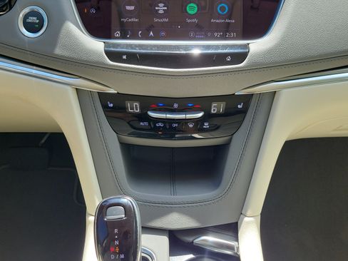 Used 2024 Cadillac XT5 Premium Luxury w/ Technology Package AWD/4WD image 15
