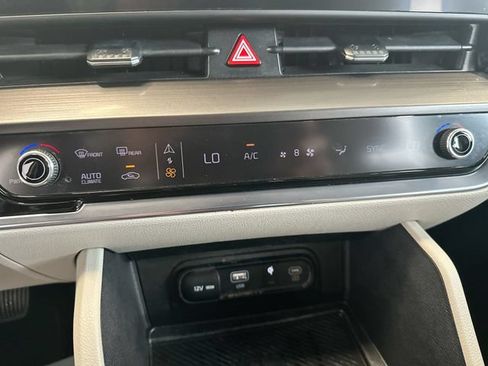 Certified 2023 Kia Sportage EX FWD image 18