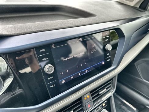 Used 2024 Volkswagen Taos SE image 12