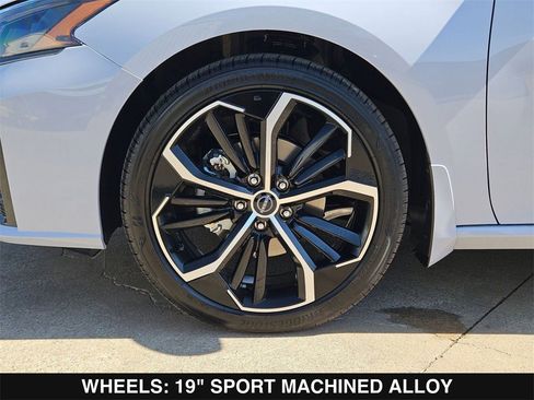 New 2025 Nissan Altima 2.5 SR image 28