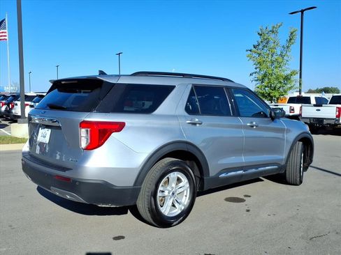 Certified 2023 Ford Explorer XLT w/ Equipment Group 202A image 3