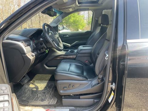 Used 2018 Chevrolet Tahoe LT w/ Z71 Midnight Edition AWD/4WD image 12