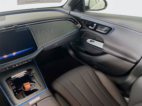 New 2026 Mercedes-Benz E 350 4MATIC Sedan image 24