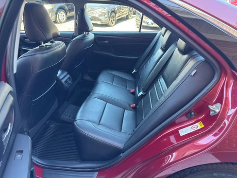 Used 2017 Toyota Camry XLE FWD image 18