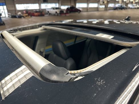 Used 2022 Subaru Legacy Limited image 11