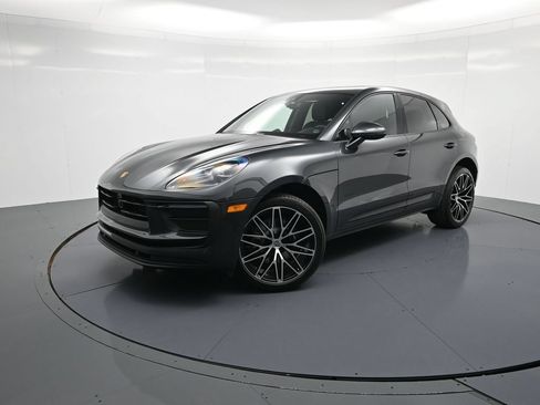 Used 2026 Porsche Macan AWD/4WD image 1