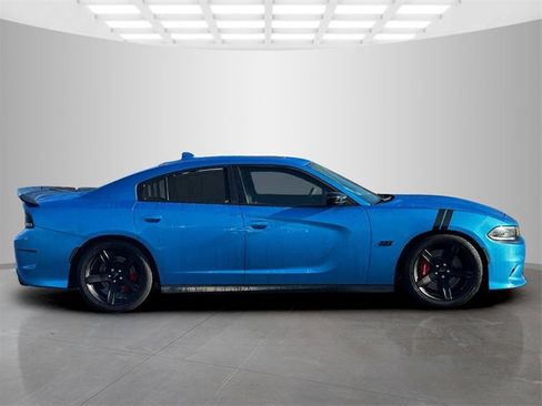 Certified 2018 Dodge Charger SRT w/ Harman/Kardon Audio Group image 8