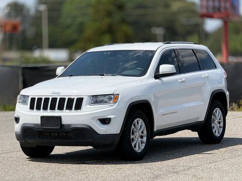 Used 2014 Jeep Grand Cherokee Laredo w/ 18" Wheel & 8.4" Radio Group AWD/4WD image 6
