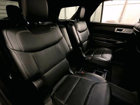 Used 2020 Ford Explorer ST w/ ST Street Pack image 27