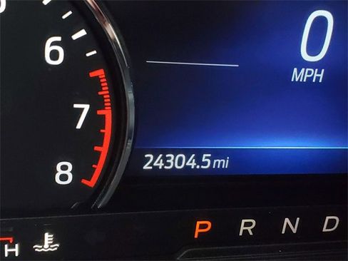 Used 2023 Ford Explorer XLT image 18