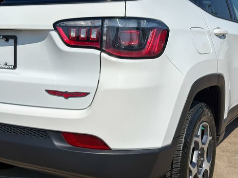 Used 2022 Jeep Compass Trailhawk AWD/4WD image 13