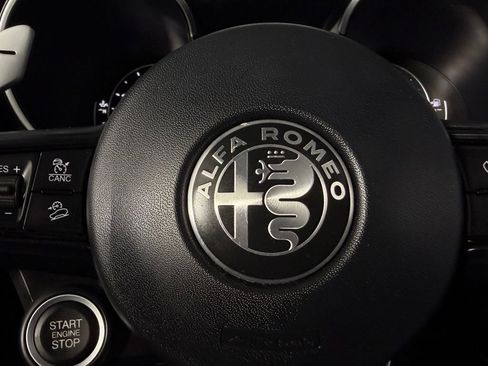 Used 2023 Alfa Romeo Stelvio Veloce AWD/4WD image 21