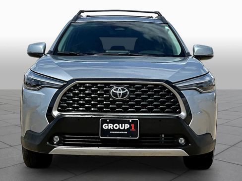 Used 2024 Toyota Corolla Cross XLE w/ Convenience Package image 4