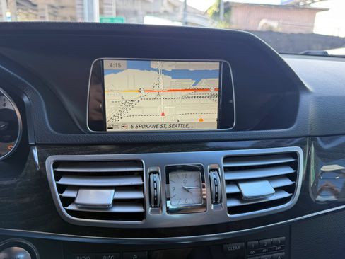 Used 2015 Mercedes-Benz E 400 4MATIC Sedan image 27