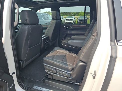 Used 2023 Chevrolet Suburban High Country w/ Premium Package 2 image 10