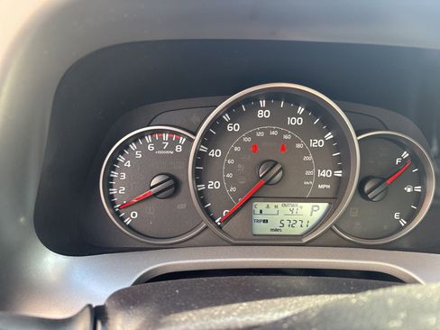 Used 2016 Toyota RAV4 LE image 6