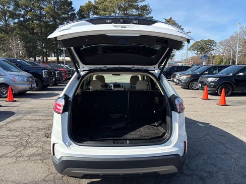 Used 2022 Ford Edge SEL w/ Convenience Package image 9