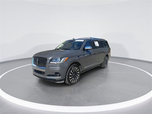 Used 2023 Lincoln Navigator L Black Label image 4