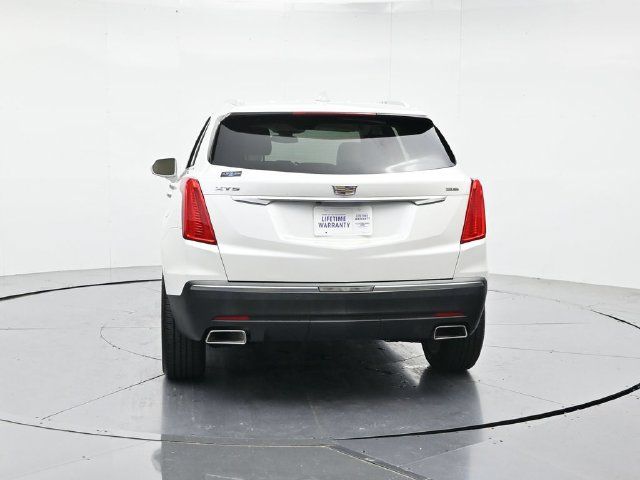 Used 2017 Cadillac XT5 Premium Luxury FWD image 8