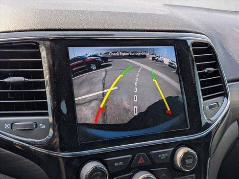 Used 2021 Jeep Grand Cherokee Laredo X RWD image 12