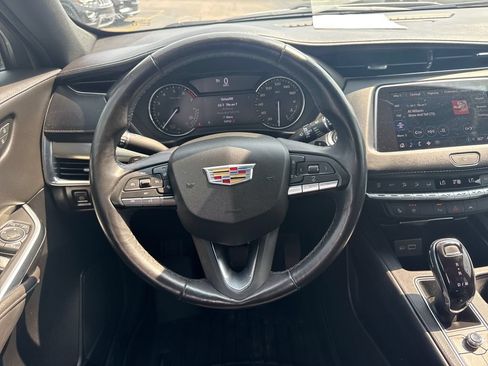Certified 2023 Cadillac XT4 Premium Luxury FWD image 11