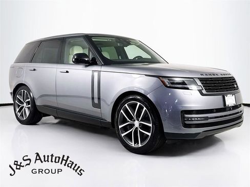 Used 2025 Land Rover Range Rover SE image 1