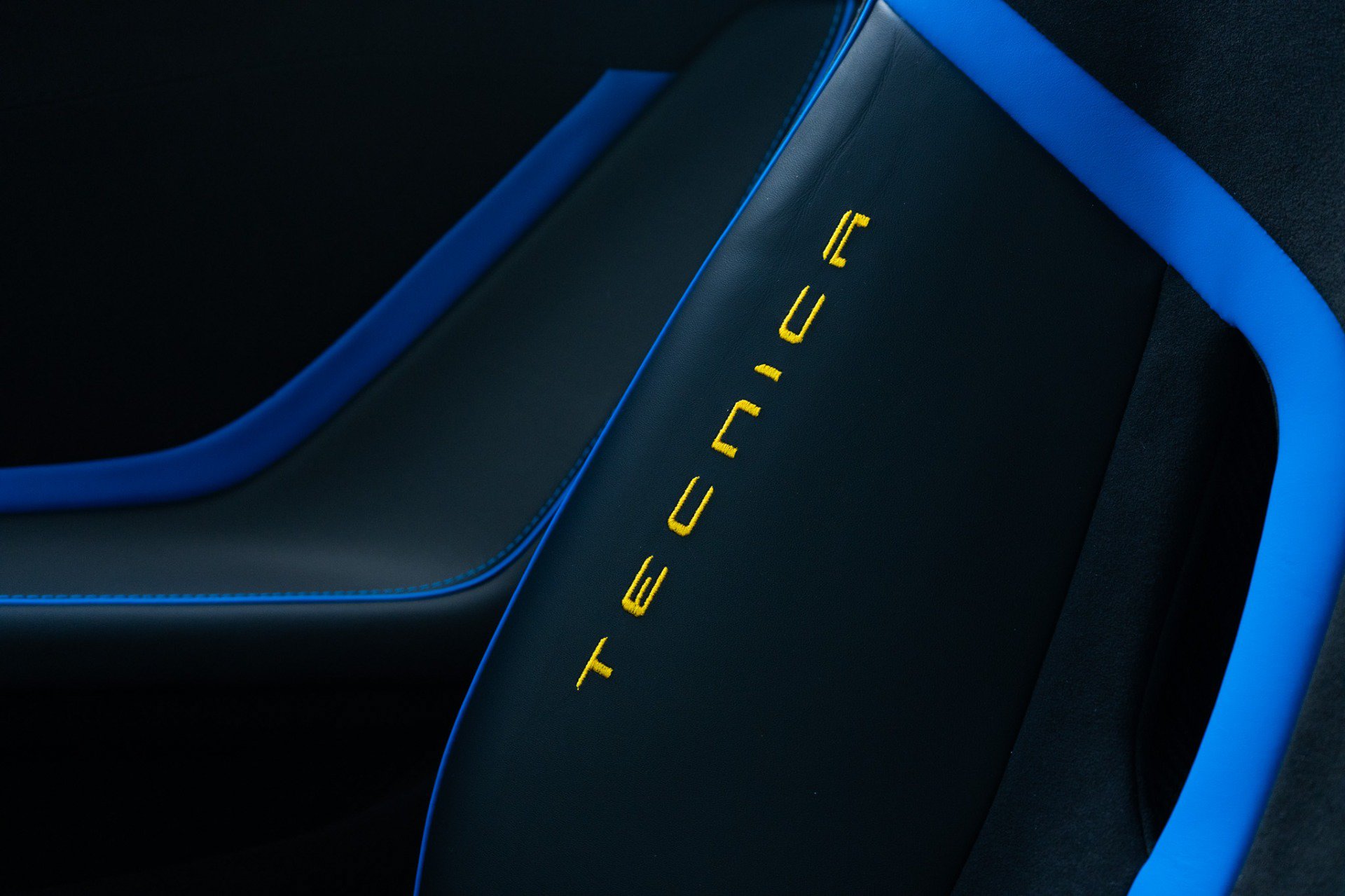 Used 2023 Lamborghini Huracan Tecnica RWD image 30