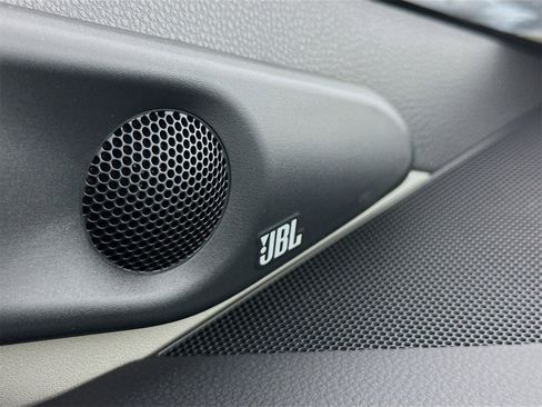 New 2026 Toyota Prius Plug-In Hybrid image 19