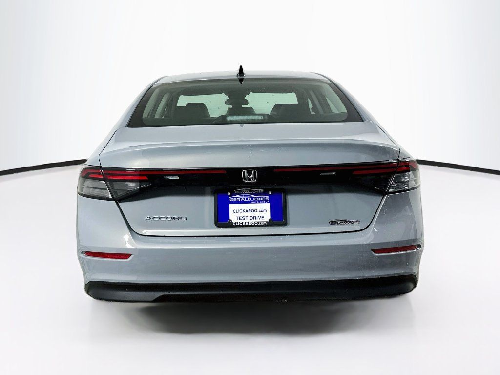 Used 2026 Honda Accord SE image 15