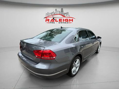 Used 2012 Volkswagen Passat TDI SE image 4