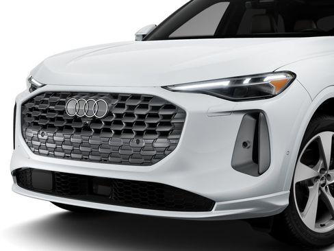 Certified 2025 Audi Q5 Premium Plus AWD/4WD image 6