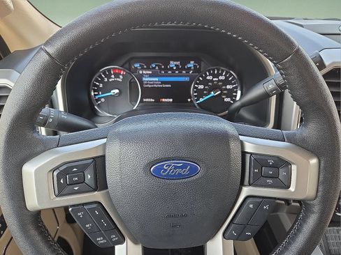 Used 2021 Ford F250 Lariat w/ Lariat Ultimate Package AWD/4WD image 24