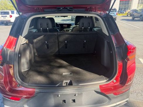 Used 2025 Buick Encore GX Preferred AWD/4WD image 13