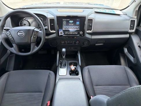 Used 2024 Nissan Frontier SV w/ Tow Package image 22