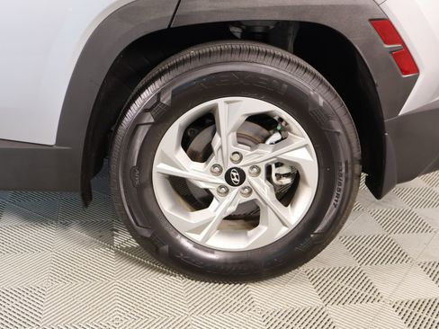 Used 2024 Hyundai Tucson SEL FWD image 17