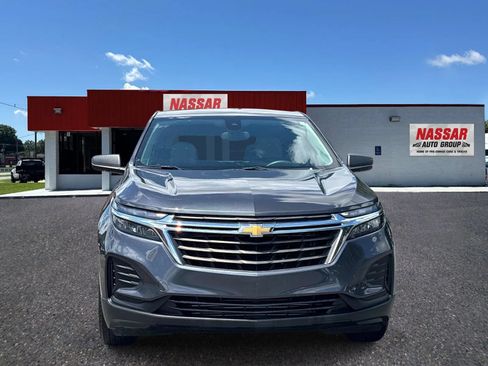 Used 2022 Chevrolet Equinox LS w/ LS Convenience Package FWD image 2
