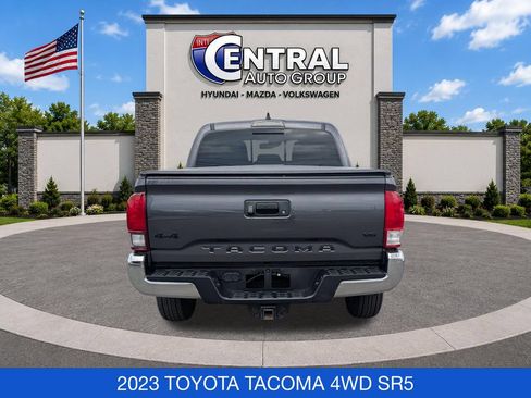 Used 2023 Toyota Tacoma SR5 AWD/4WD image 7