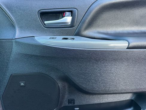 Used 2020 Toyota Sienna SE w/ SE Preferred Package image 21