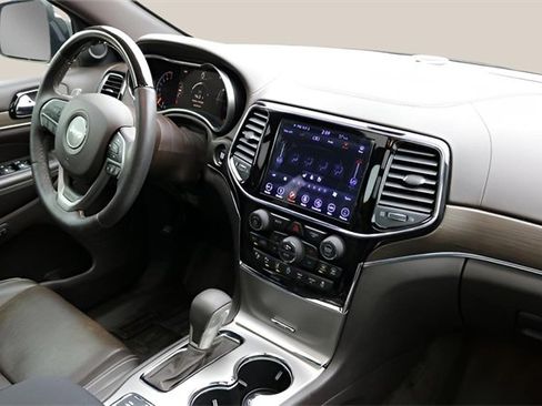 Used 2019 Jeep Grand Cherokee Overland image 19