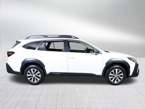 Used 2024 Subaru Outback Premium AWD/4WD image 8