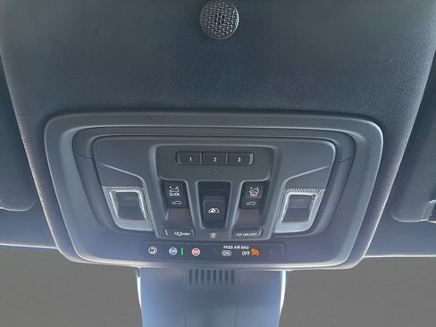 Used 2024 GMC Sierra 1500 Denali Ultimate image 28