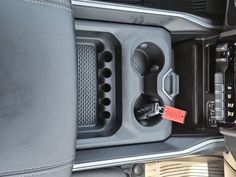 Used 2022 RAM 1500 Big Horn AWD/4WD image 30