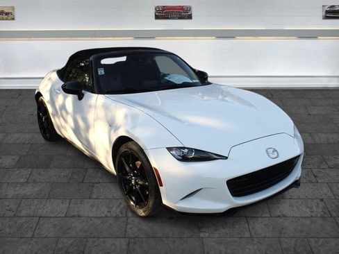 Used 2021 MAZDA MX-5 Miata Club RWD image 1