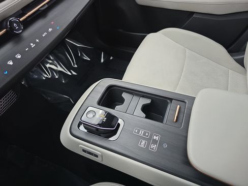 Certified 2023 Nissan Ariya FWD image 25