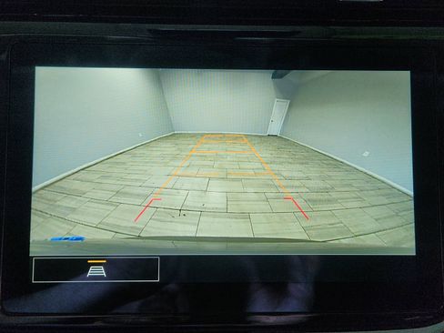 Used 2023 Chevrolet Bolt EUV LT FWD image 20