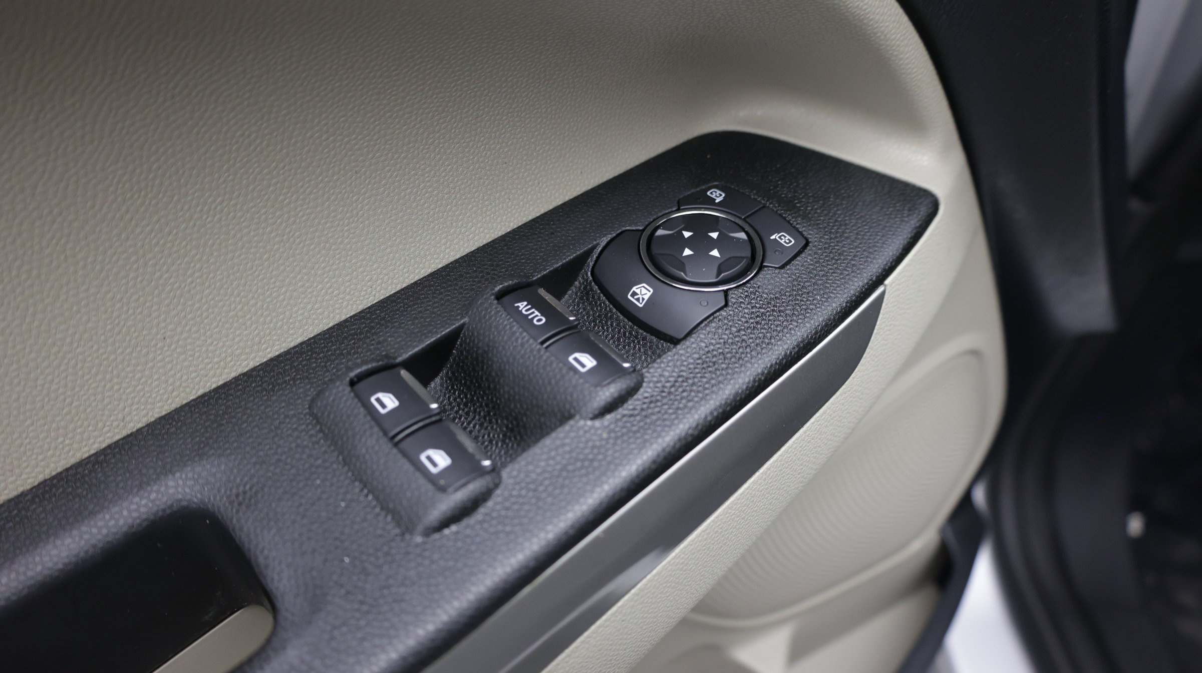 Used 2020 Ford EcoSport S AWD/4WD image 13