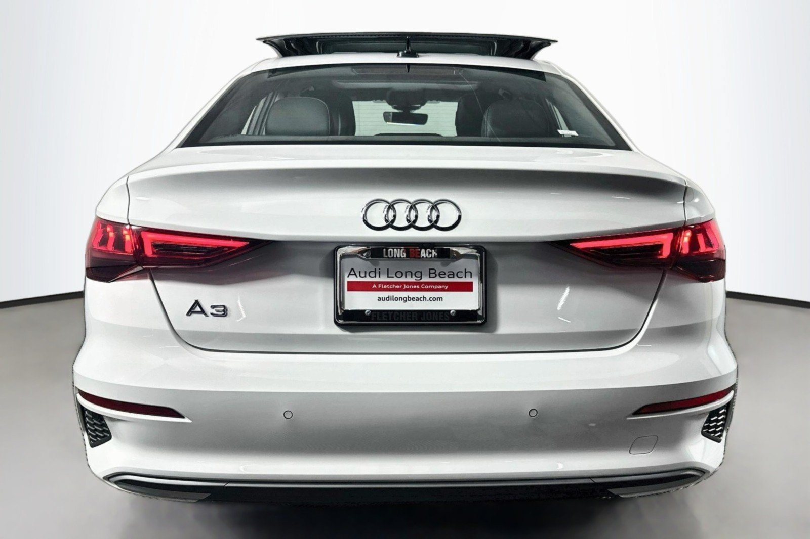 Used 2024 Audi A3 2.0T Premium FWD image 3