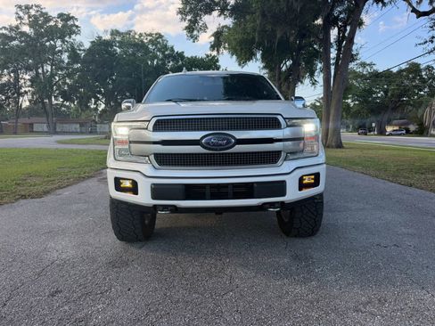 Used 2018 Ford F150 Platinum w/ Equipment Group 701A Luxury AWD/4WD image 3
