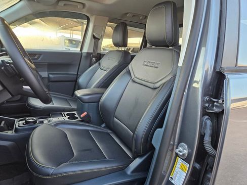Used 2025 Ford Maverick Lobo AWD/4WD image 13